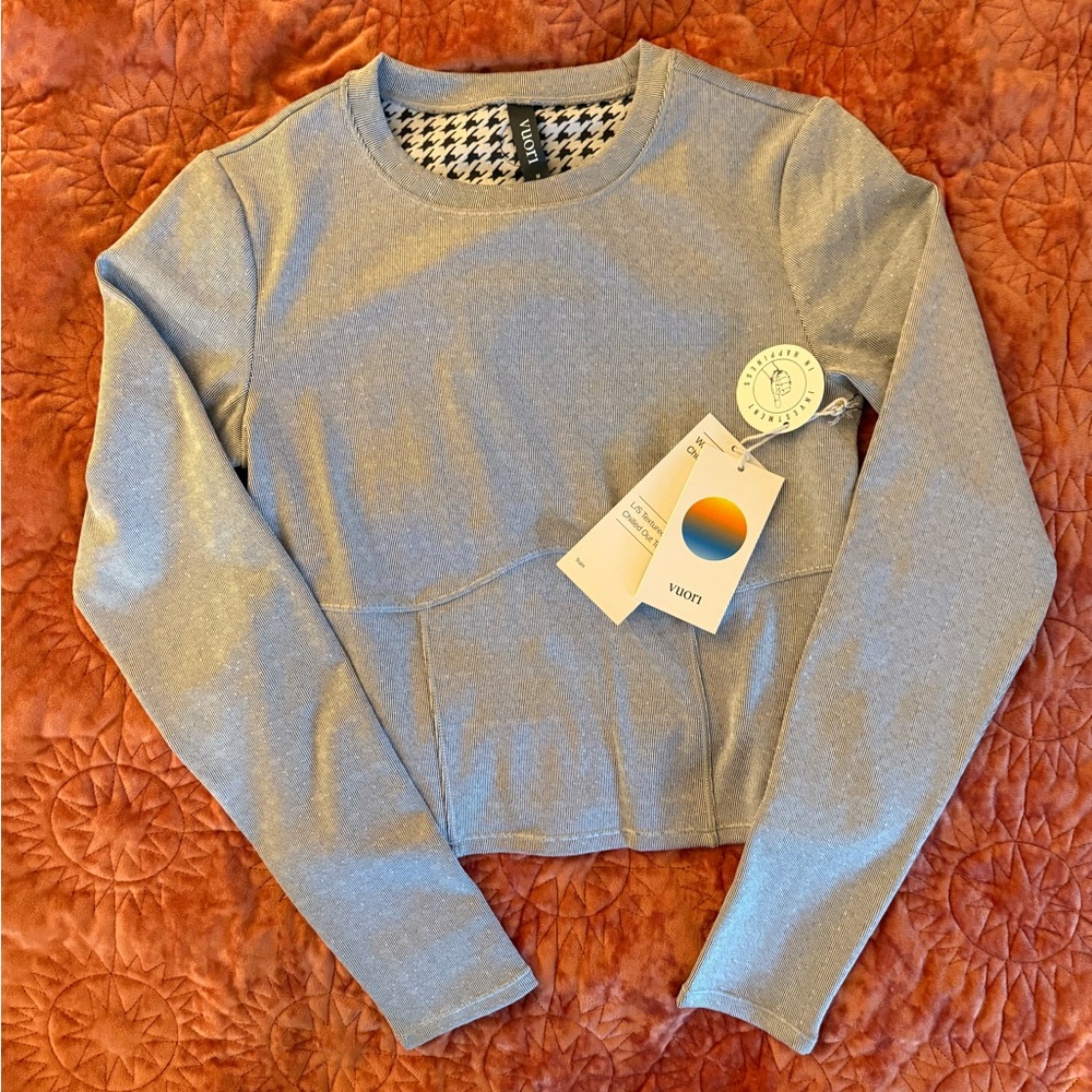 Vuori Silver Shimmer Leggings & Top Set - Picture 2 of 5